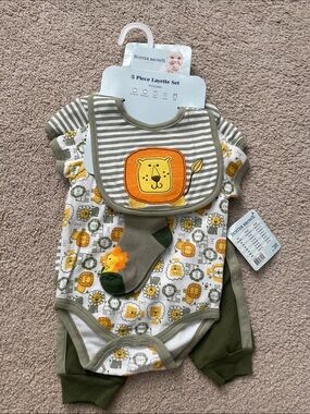 Buster Brown Olive & Yellow Lion 5-Piece Baby Layette Set